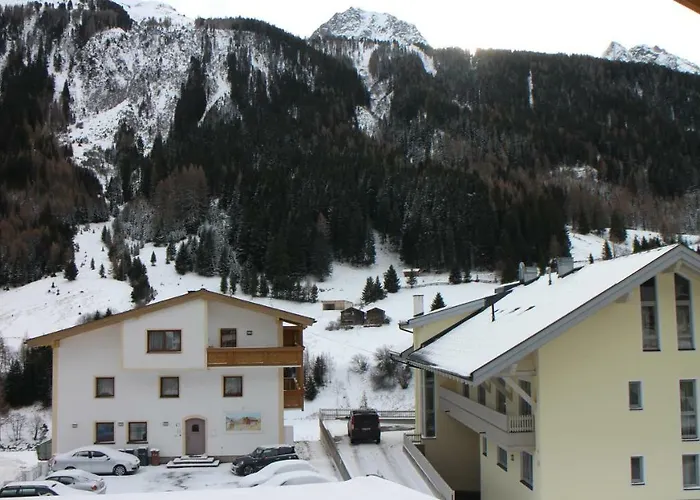 Muntane Casa de hóspedes *