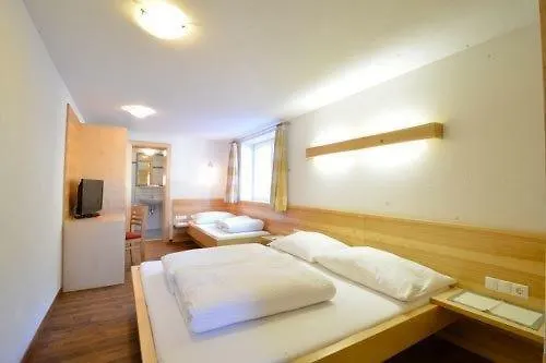 Muntane Гостевой дом Ишгль